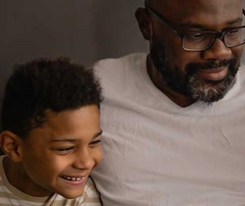 Ragazzi con il loro papà